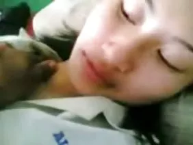 Ang gintong gintong babae ay may titi ng ina